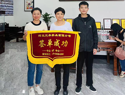 河北任丘吕公堡张哥乌金木家具